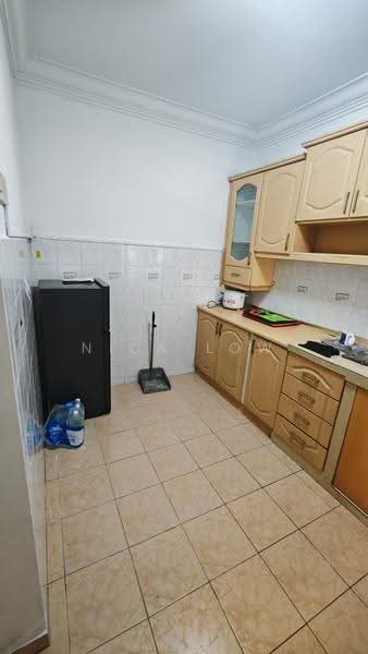 Pangsapuri untuk Disewa di Putri Ria Apartment - Nick Low - Kitchen - PropertyGuru.com.my