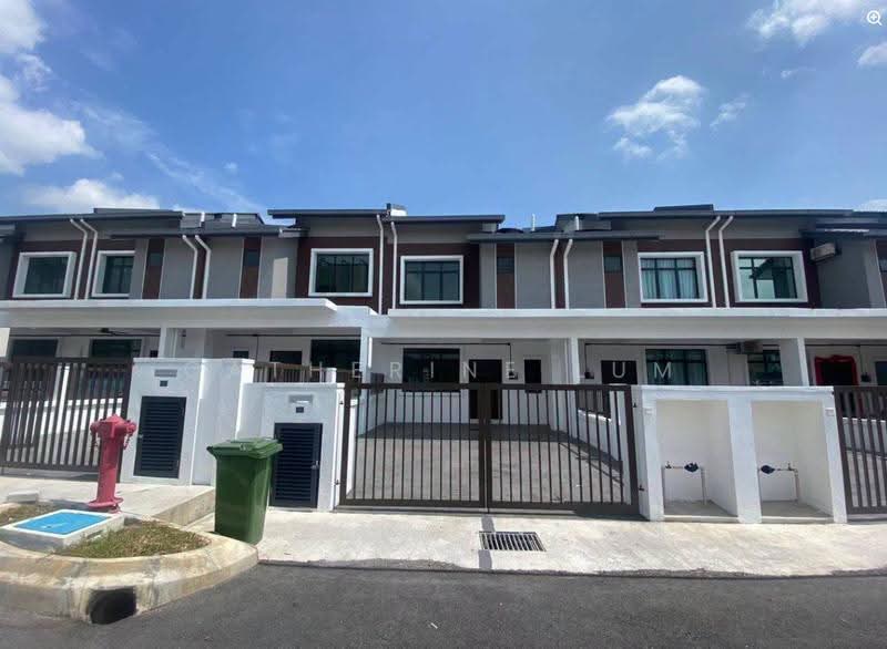 Rumah Teres 2-Tingkat untuk Dijual di Puncak Alam (Selangor) - Catherine Lum - Exterior - PropertyGuru.com.my
