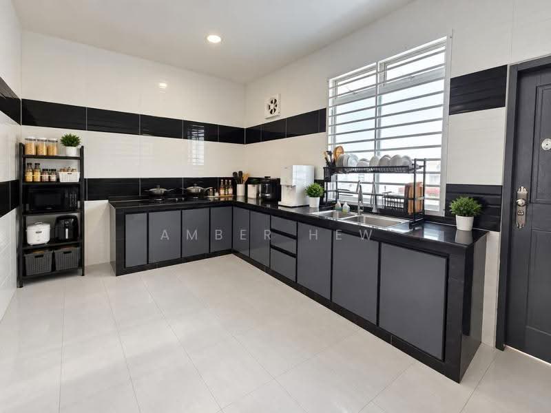 1.5-storey Terraced House for Sale in Bandar Indahpura (Kulai) - Amber Hew - PropertyGuru.com.my