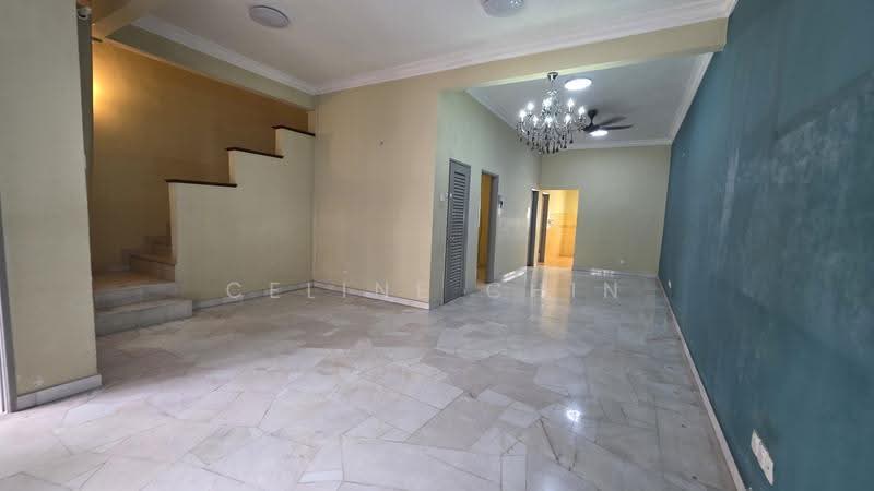 Rumah Teres 2-Tingkat untuk Dijual di Ara Damansara (Selangor) - Celine Chin - Living Room - PropertyGuru.com.my