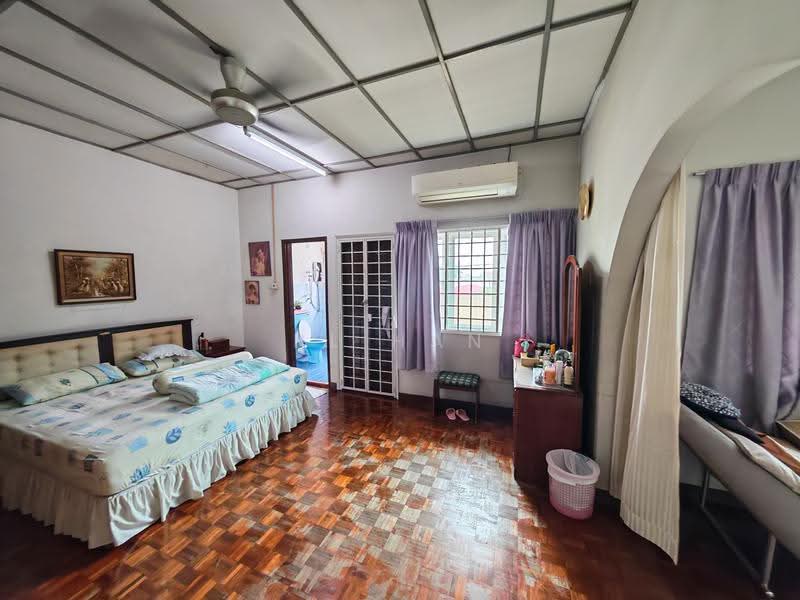 Semi-Detached House for Sale in SS14 (Subang Jaya) - RL Han - Bedroom - PropertyGuru.com.my