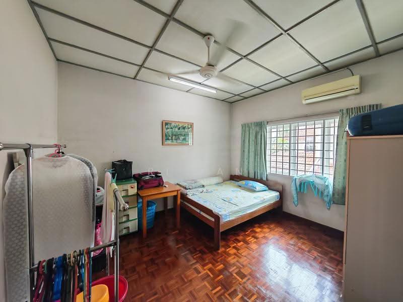 Semi-Detached House for Sale in SS14 (Subang Jaya) - RL Han - Bedroom - PropertyGuru.com.my