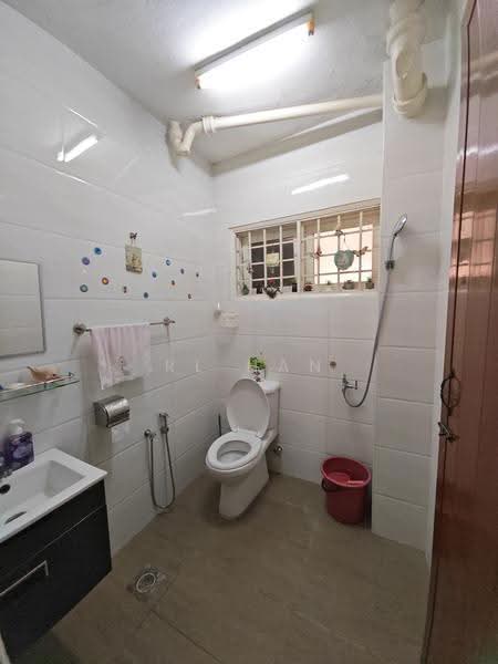 Semi-Detached House for Sale in SS14 (Subang Jaya) - RL Han - Bathroom - PropertyGuru.com.my