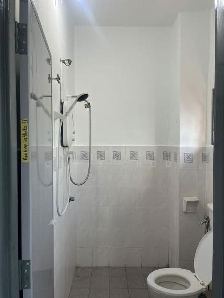 2-storey Terraced House for Sale in Taman Sri Haneco (Semenyih) - Chris Choo - Bathroom - PropertyGuru.com.my