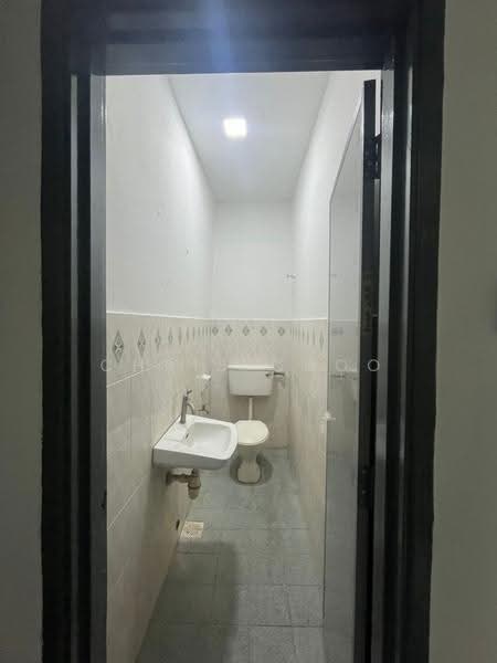 2-storey Terraced House for Sale in Taman Sri Haneco (Semenyih) - Chris Choo - Bathroom - PropertyGuru.com.my