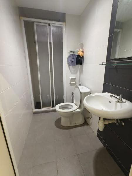 Kondominium untuk Dijual di Summer Place - Matthew Png - Bathroom - PropertyGuru.com.my