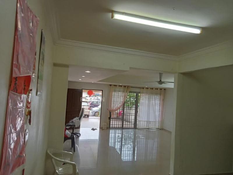 2-storey Terraced House for Sale in Kampung Relau (Bukit Jambul) - Pen Teo - Living Room - PropertyGuru.com.my