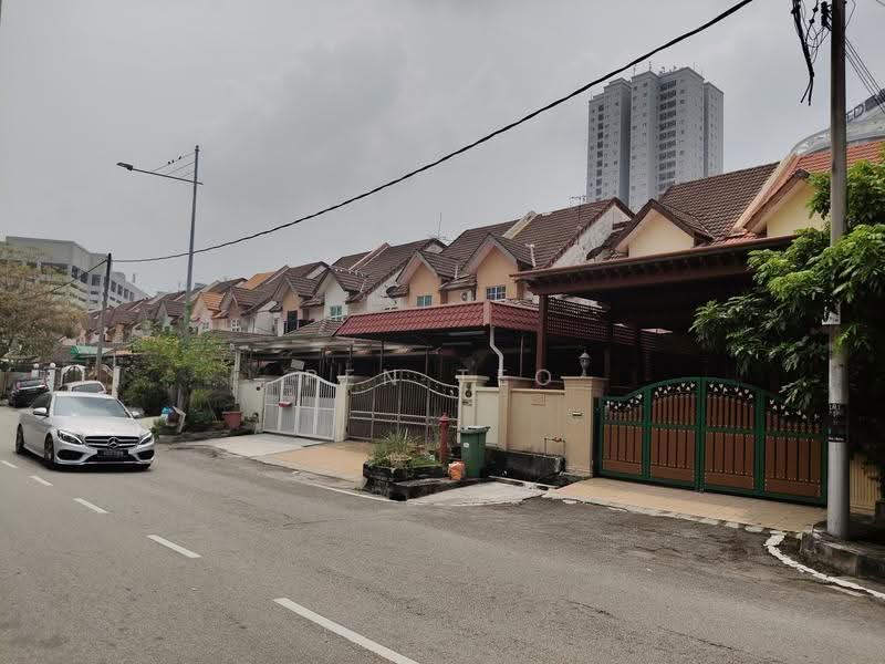 2-storey Terraced House for Sale in Kampung Relau (Bukit Jambul) - Pen Teo - Exterior - PropertyGuru.com.my