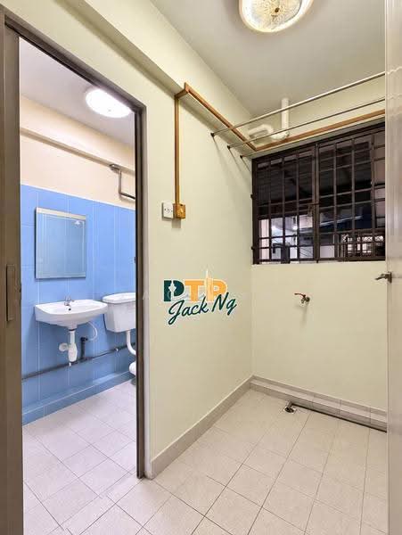 Pangsapuri untuk Disewa di Pearl Tower (Ria) - Jack Ng - Bathroom - PropertyGuru.com.my