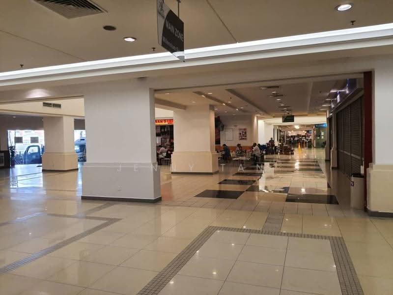 Shop / Office for Sale in Petaling Jaya (Selangor) - Jenny Tan - Corridor - PropertyGuru.com.my