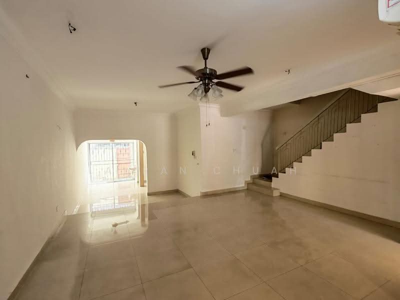2-storey Terraced House for Sale in SS 21, Damansara Utama (Petaling Jaya) - Lauran Chuah - Living Room - PropertyGuru.com.my