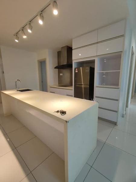 Kediaman Servis untuk Disewa di Southkey Mosaic - Nick Low - Kitchen - PropertyGuru.com.my