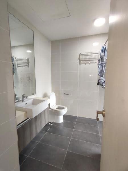 Kediaman Servis untuk Disewa di Southkey Mosaic - Nick Low - Bathroom - PropertyGuru.com.my
