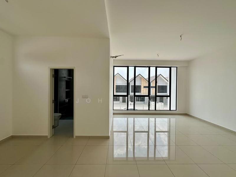Terraced House for Sale in Taman Desa Tebrau (Tebrau) - John Lim - Living Room - PropertyGuru.com.my
