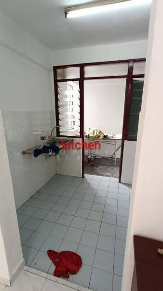 Pangsapuri untuk Dijual di Sri Intan - Robbie Tan - Kitchen - PropertyGuru.com.my