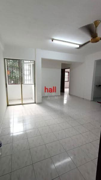 Pangsapuri untuk Dijual di Sri Intan - Robbie Tan - Living Room - PropertyGuru.com.my