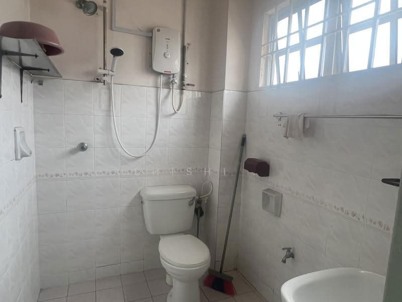 Rumah Teres 2-Tingkat untuk Dijual di Bandar Putra Kulai (Kulai) - Shishi . - PropertyGuru.com.my