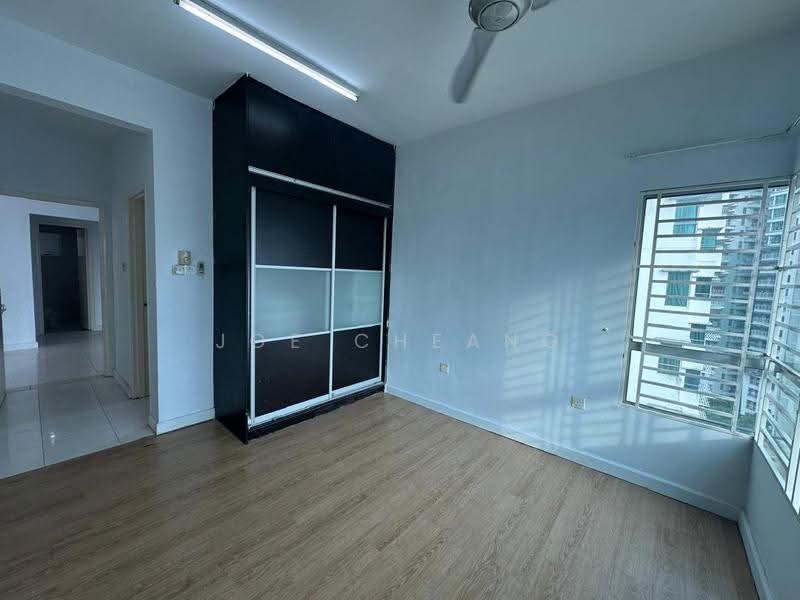 Kediaman Servis untuk Dijual di Metropolitan Square Service Residence - Joe Cheang - Bedroom - PropertyGuru.com.my