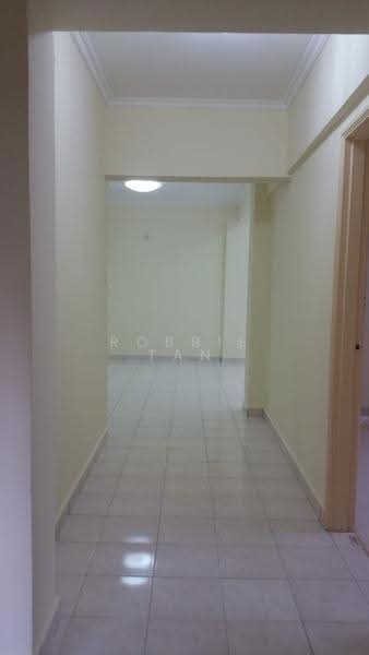Pangsapuri untuk Disewa di Pan Vista - Robbie Tan - Corridor - PropertyGuru.com.my