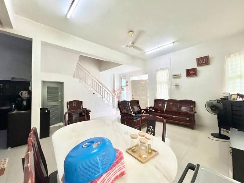Terraced House for Sale in Alam Sari (Bangi) - Eryna Sairy - PropertyGuru.com.my