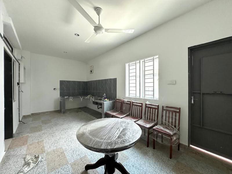 Terraced House for Sale in Alam Sari (Bangi) - Eryna Sairy - Kitchen - PropertyGuru.com.my