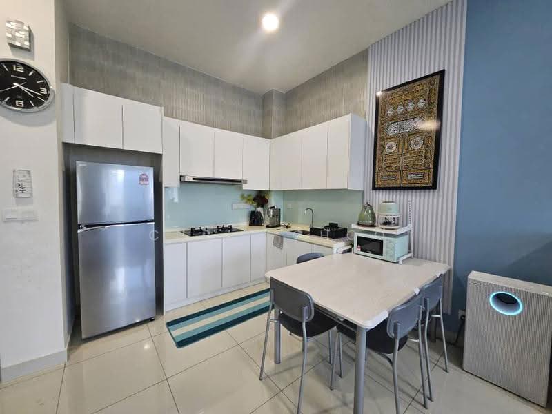 Kediaman Servis untuk Dijual di Res 280 - Chris Choo - Kitchen - PropertyGuru.com.my
