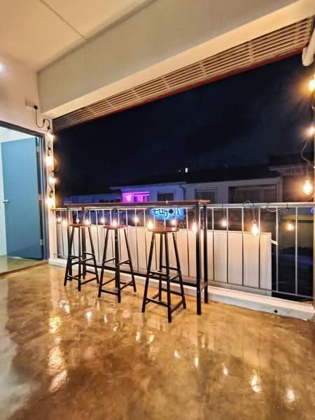 2-storey Terraced House for Rent in Seksyen 17 (Petaling Jaya) - Lauran Chuah - Balcony - PropertyGuru.com.my