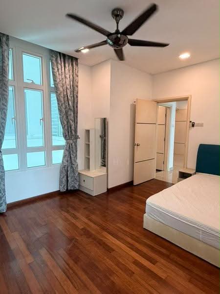 Kediaman Servis untuk Dijual di 1Medini - Shishi . - Bedroom - PropertyGuru.com.my