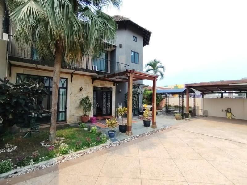 Semi-Detached House for Sale in Taman Kolam Air (Johor Bahru) - NasH MB - Exterior - PropertyGuru.com.my