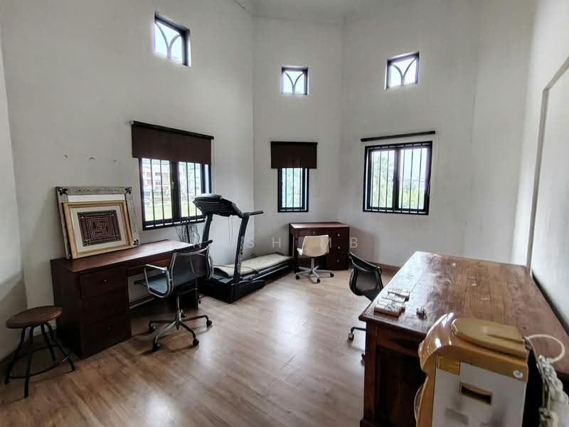 Semi-Detached House for Sale in Taman Kolam Air (Johor Bahru) - NasH MB - Study - PropertyGuru.com.my