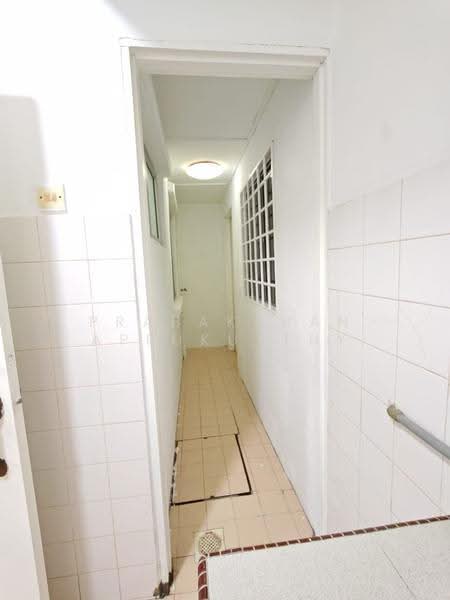 Rumah Teres untuk Dijual di Bandar Country Homes (Rawang) - Prabakaran Appukutthy - Corridor - PropertyGuru.com.my