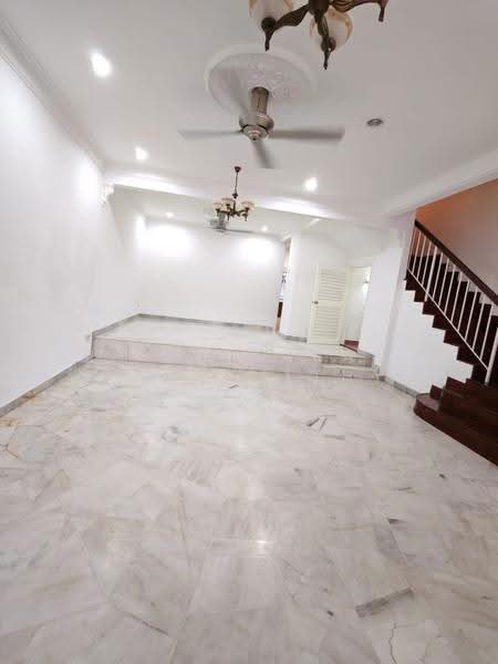 Rumah Teres untuk Dijual di Bandar Country Homes (Rawang) - Prabakaran Appukutthy - Living Room - PropertyGuru.com.my