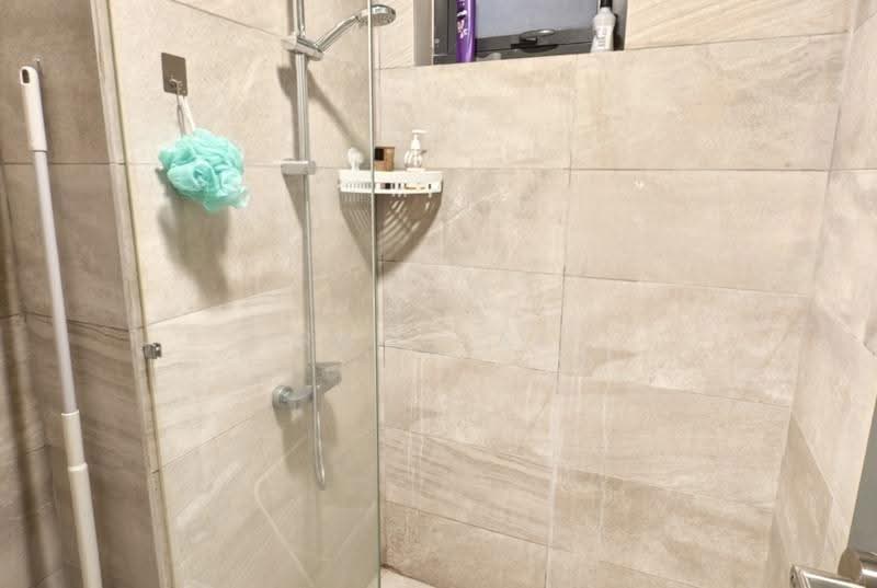 Kediaman Servis untuk Disewa di Henna Residence @ The Quartz WM - Ron Yap - Bathroom - PropertyGuru.com.my