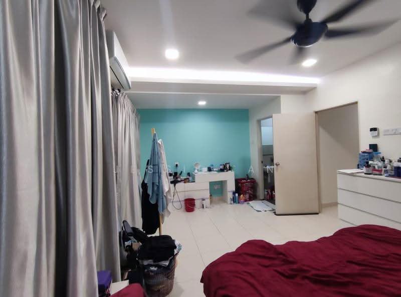 Rumah Teres 2.5-Tingkat untuk Dijual di Senai (Johor) - Jessie Tan - Bedroom - PropertyGuru.com.my
