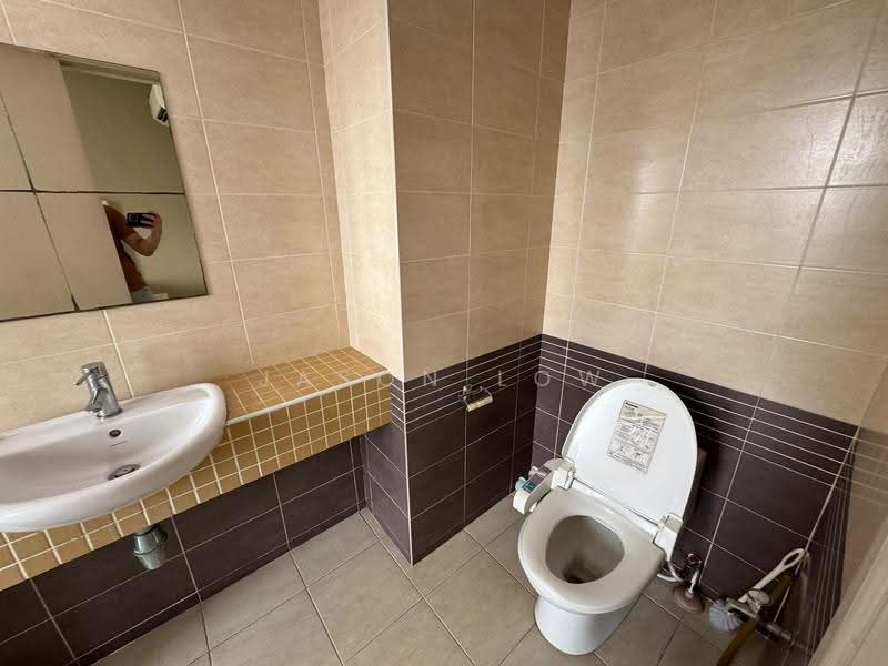 Kondominium untuk Disewa di Casa Indah 2 - Jason Low - Bathroom - PropertyGuru.com.my