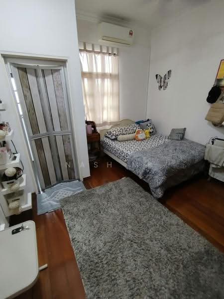 Semi-Detached House for Sale in Taman Kolam Air (Johor Bahru) - NasH MB - Bedroom - PropertyGuru.com.my