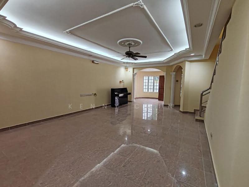 3-storey Terraced House for Sale in Taman Putri Jaya (Cheras) - Kenny Chin - Living Room - PropertyGuru.com.my