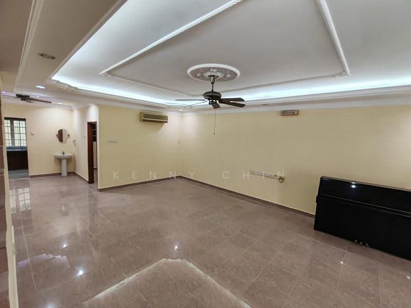 3-storey Terraced House for Sale in Taman Putri Jaya (Cheras) - Kenny Chin - Living Room - PropertyGuru.com.my