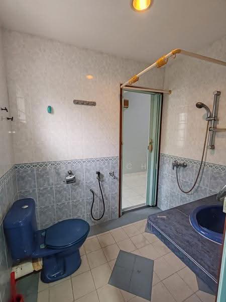 3-storey Terraced House for Sale in Taman Putri Jaya (Cheras) - Kenny Chin - Bathroom - PropertyGuru.com.my