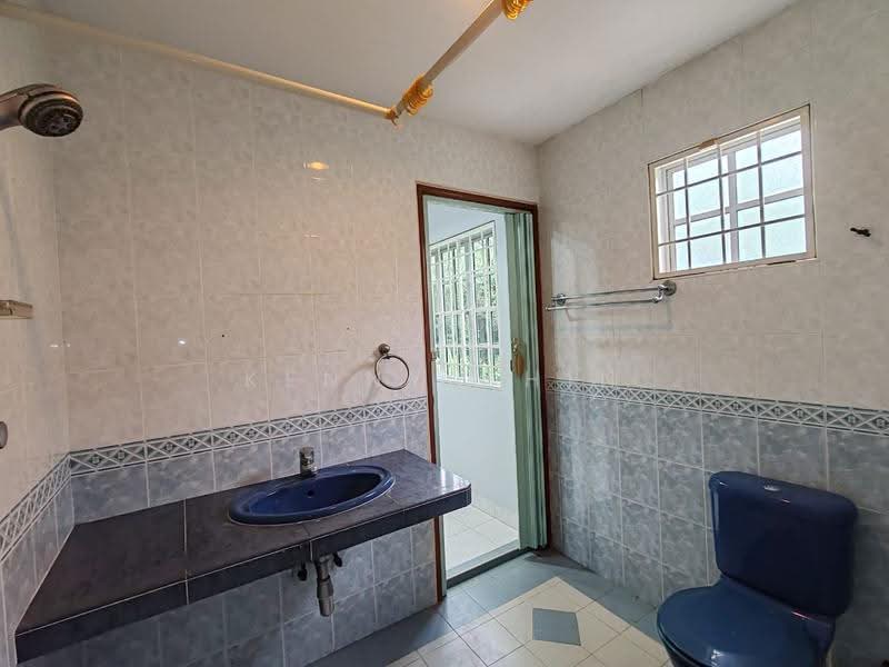 3-storey Terraced House for Sale in Taman Putri Jaya (Cheras) - Kenny Chin - Bathroom - PropertyGuru.com.my