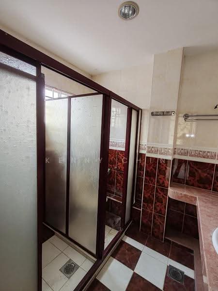 3-storey Terraced House for Sale in Taman Putri Jaya (Cheras) - Kenny Chin - Bathroom - PropertyGuru.com.my