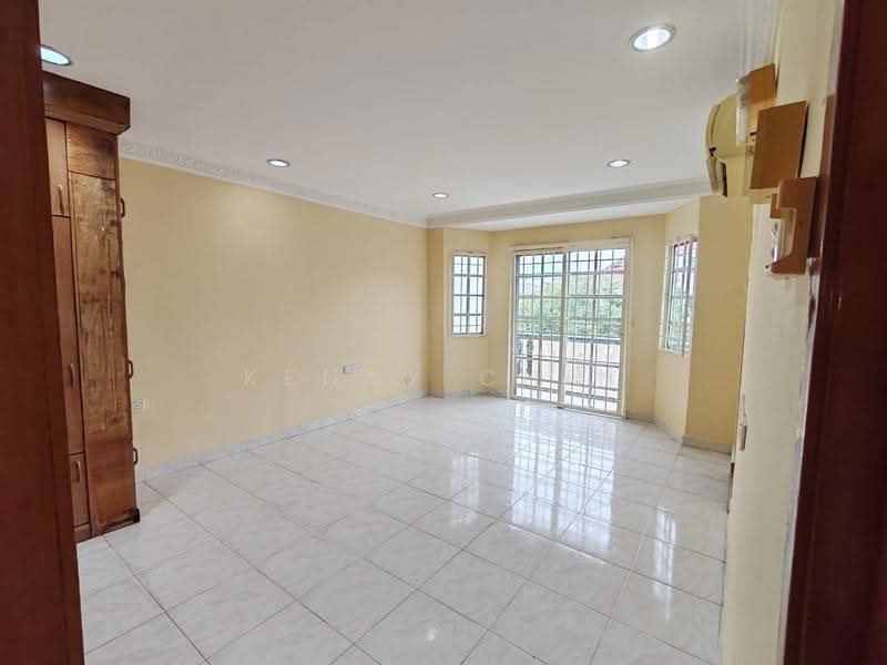 3-storey Terraced House for Sale in Taman Putri Jaya (Cheras) - Kenny Chin - Living Room - PropertyGuru.com.my
