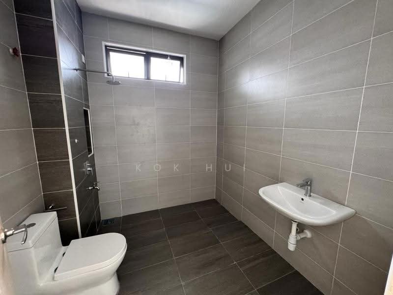 Rumah Kluster untuk Dijual di Taman Mount Austin (Tebrau) - Kok Hui - Bathroom - PropertyGuru.com.my