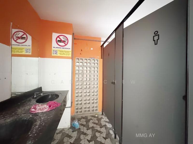 Shop / Office for Rent in Setia Alam (Selangor) - Caden Chew - Bathroom - PropertyGuru.com.my