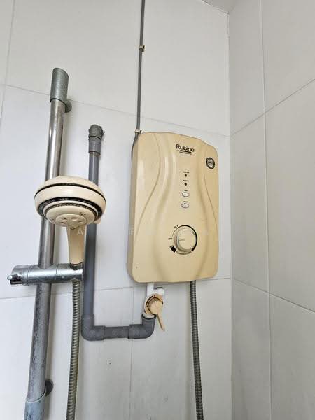 Kondominium untuk Dijual di Zenith Residences - Allen Tan - Bathroom - PropertyGuru.com.my