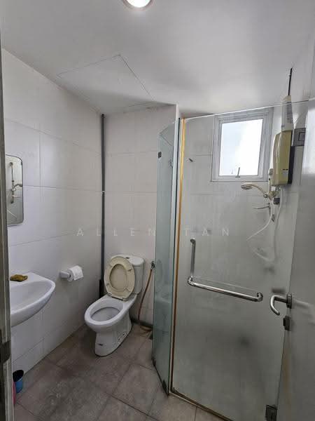 Kondominium untuk Dijual di Zenith Residences - Allen Tan - Bathroom - PropertyGuru.com.my