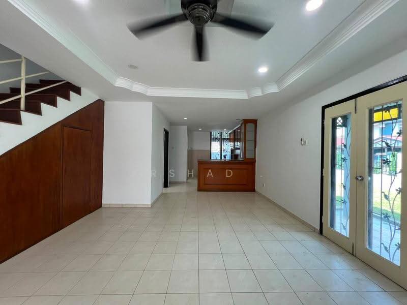 2-storey Terraced House for Sale in Taman Kempas Indah (Tebrau) - Arshad . - Living Room - PropertyGuru.com.my