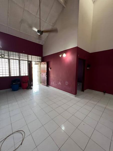 1-storey Terraced House for Sale in Taman Perling (Perling) - Arshad . - Interior - PropertyGuru.com.my