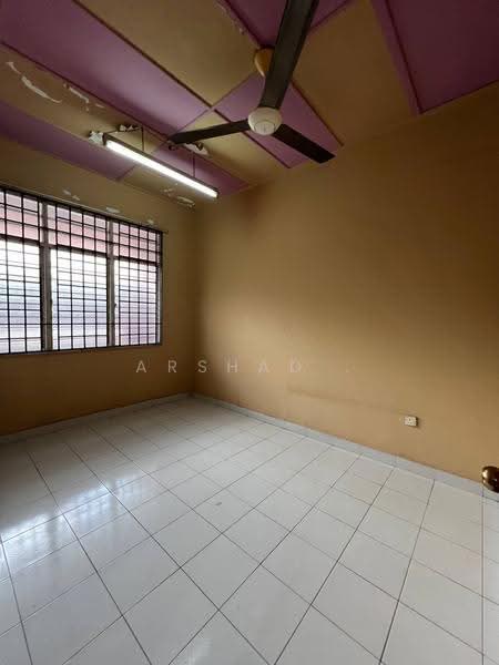 1-storey Terraced House for Sale in Taman Perling (Perling) - Arshad . - Interior - PropertyGuru.com.my