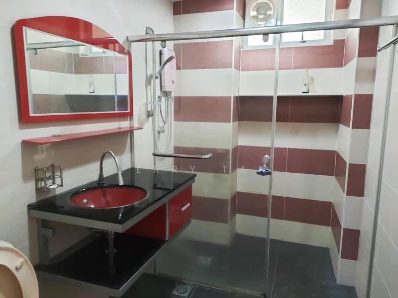 Kondominium untuk Disewa di D'Piazza - Jerry Tan - Bathroom - PropertyGuru.com.my